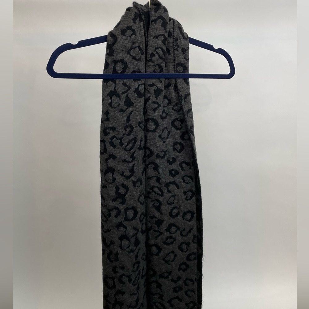 LEOPARD SCARF